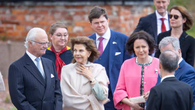 Sveriges kungapar och Finlands presidentpar på besök på Åland som firar 100 år av självstyrelse.