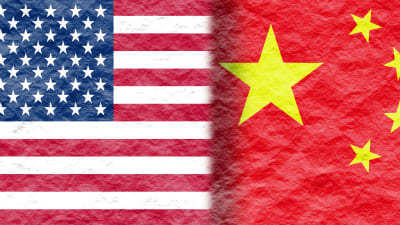 USA:s och Kinas flaggor.