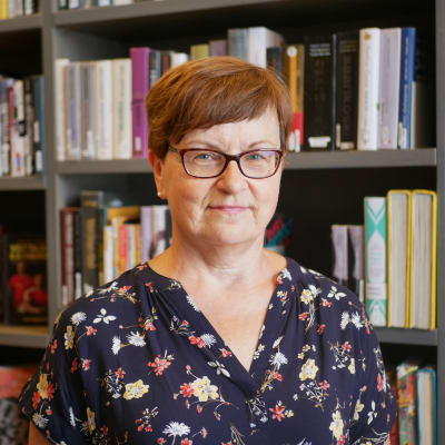 Susanne Ahlroth på Nordsjö bibliotek.