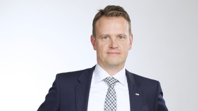 Regiondirektör Petri Sandkvist vid Aktia Bank i Österbotten