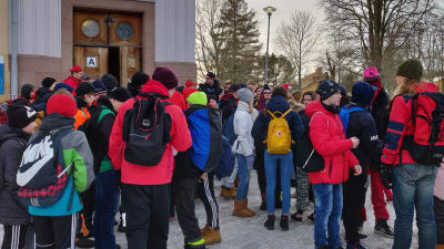 Abiturienter i Lovisa gymnasium firar penkis.