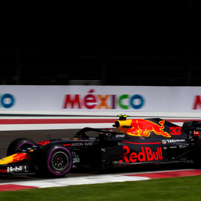 Max Verstappen i farten i Mexiko.