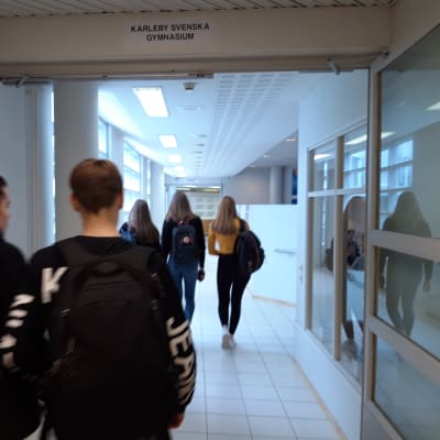 Elever i Karleby svenska gymnasium.