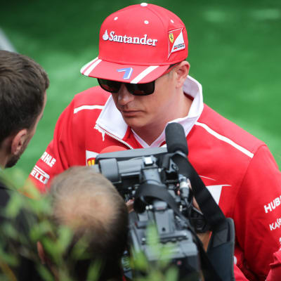 Kimi Räikkönen ger intervju, sommaren 2017.