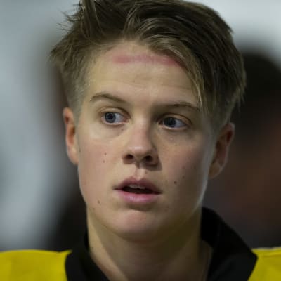 Matilda Nilsson fotograferas.