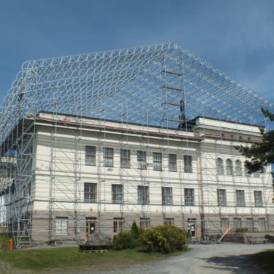 Kristinestads gymnasium renoveras