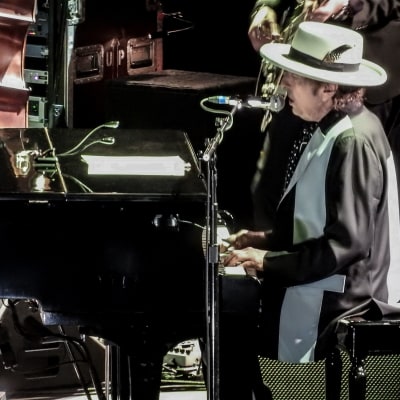 Bob Dylan uppträder i Nottingham 5.5.2017.