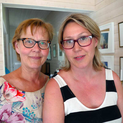 Ilona Mäenpää och Sigrid Sundell.