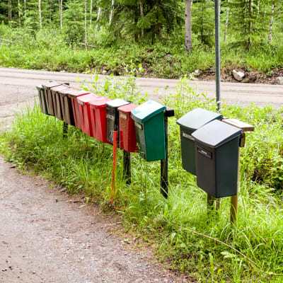 Rivi postilaatikoita