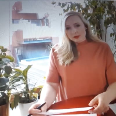 De grönas Maria Ohisalo höll tal under partifullmäktige 25.4.2020