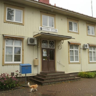 Pyttis kommunhus.