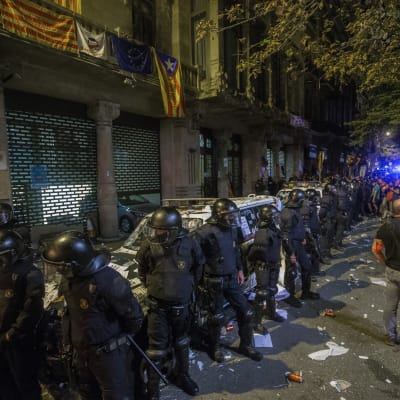 Polisräd i Barcelona inför folkomröstningen den 1 oktober. 