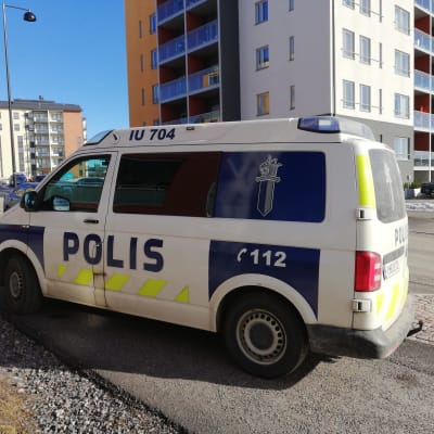 Polisbil i Sibbo under polisoperation  