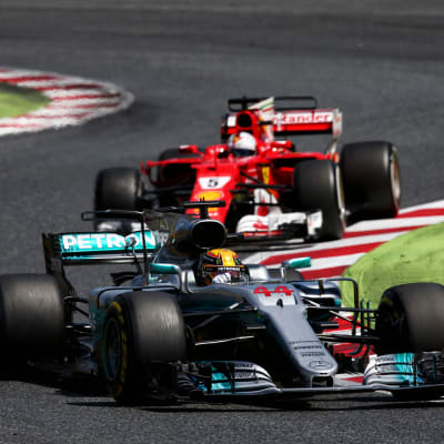 Hamilton före Vettel i Barcelona