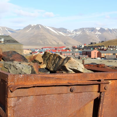 En övergiven godsvagn i Longyearbyen, Svalbard