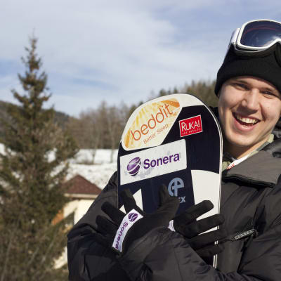 Anton Lindfors, snowboardcross-åkare.