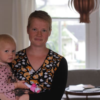 Sonja Jungar-Irjala med Sylvi