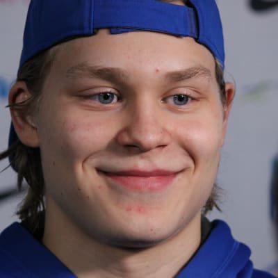 Kasper Björkqvist spelare i fjärde kedjan vid JVM.