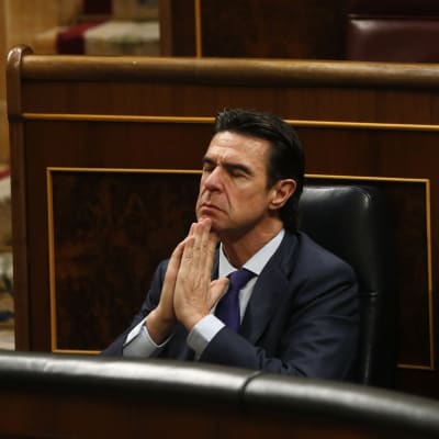Spaniens industriminister Juan Manuel Soria avgår efter avslöjanden om att han var direktör för ett brevlådebolag i skatteparadiset Bahamas
