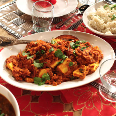 Intialainen Paneer butter masala.