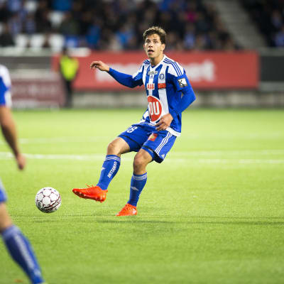 Sebastian Dahlström spelar fotboll för HJK.