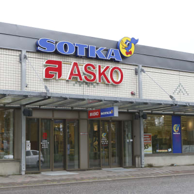 Sotkas och Askos affär.
