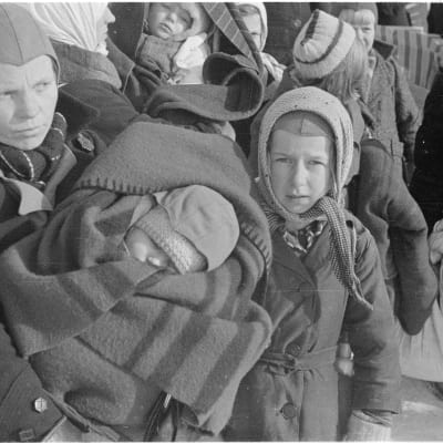 Siviilien evakuointia Tyrjä-Parikkalassa 15. maaliskuuta 1940