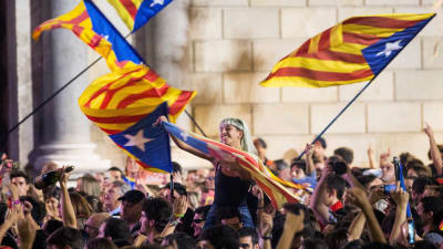 Katalonien firar att regionen deklarerats självständighet.