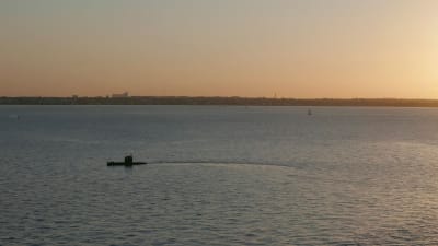 Ubåten UCR Nautilus utanför Köpenhamns hamn. 