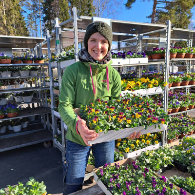 Lena Gillberg på Blomtorget i Vasa.
