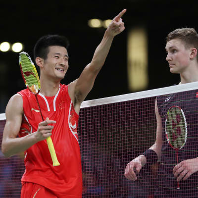 Long Chen och Viktor Axelsen spelade i fredagens semifinal. På lördagen vann Long Chen finalen och Axelsen bronsmatchen.