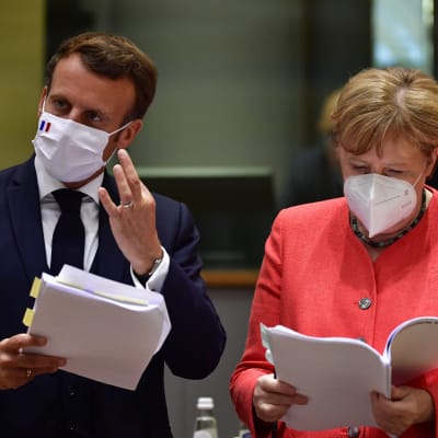 Saksan liittokansleri Angela Merkel ja Ranskan presidentti Emmanuel Macron 
