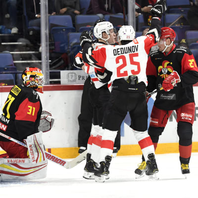 Omsk firar mål mot Jokerit.
