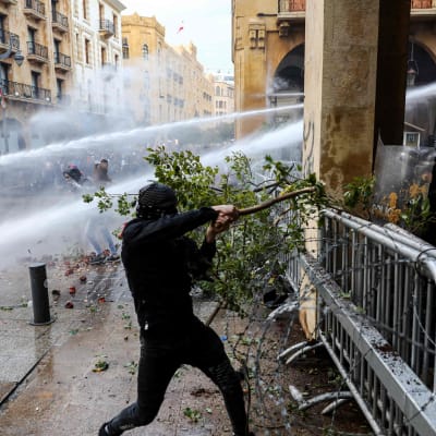 Regeringsfientliga protester i Beirut  18.1.2020