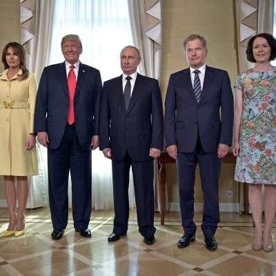 Bild av Melania och Donald Trump, Vladimir Putin, Sauli Niinistö och Jenni Haukio