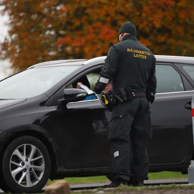 Torniossa Rajavartiostolla on käynnissä rajavalvonta Ruotsin rajalla.
