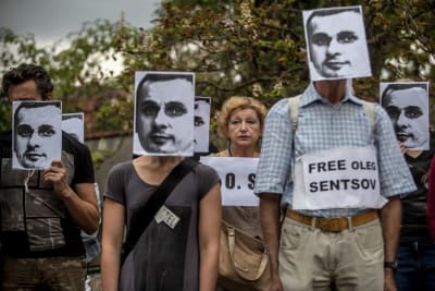 Tjeckiska aktivister höll en tyst demonstration för Sentsov i augusti i Prag