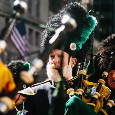 Säckpipa spelas i Saint Patrick´s Day-paraden i New York.