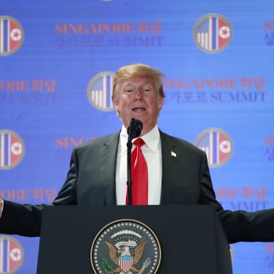 Trumpin tiedotustilaisuuden poiminnat