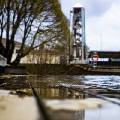 Tornion Möljänrannasta otettu kuva, josta huomaa veden nousseen.