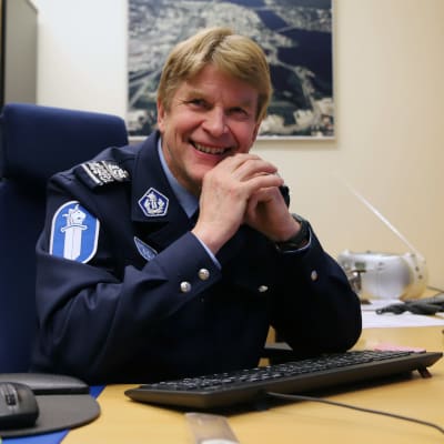 Lapin poliisin päällikkö Esa Heikkinen.