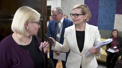 Riksdagens talman Paula Risikko redogjorde för resultaten i en rapport om jämställdhet i riksdagen