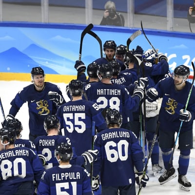 Suomi tuuletti voittoa maltillisesti. 