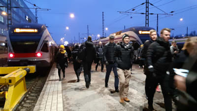 Morgonrusning på järnvägsstationen i Helsingfors