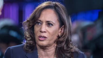 På bild Kamala Harris.