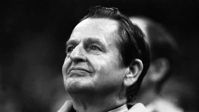 Olof Palme i svartvit bild.