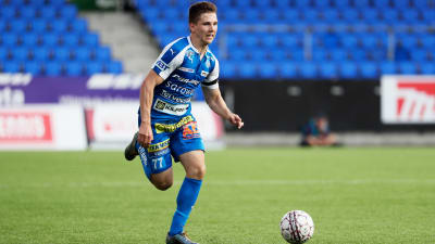 Timo Stavitski tog steget via RoPS till Caen i den franska ligan.