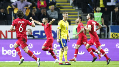 Turkiet firar mål mot Sverige i Nations League i fotboll.
