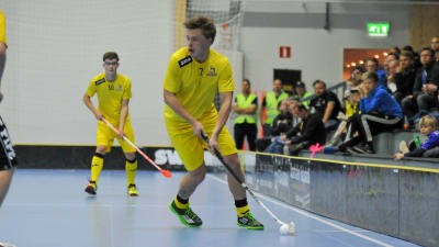 Andre Artzén spelar i FBC Raseborg Knights.