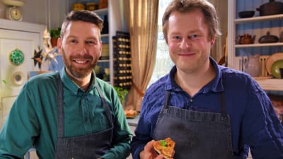 Strömsös programledare med en gäst.